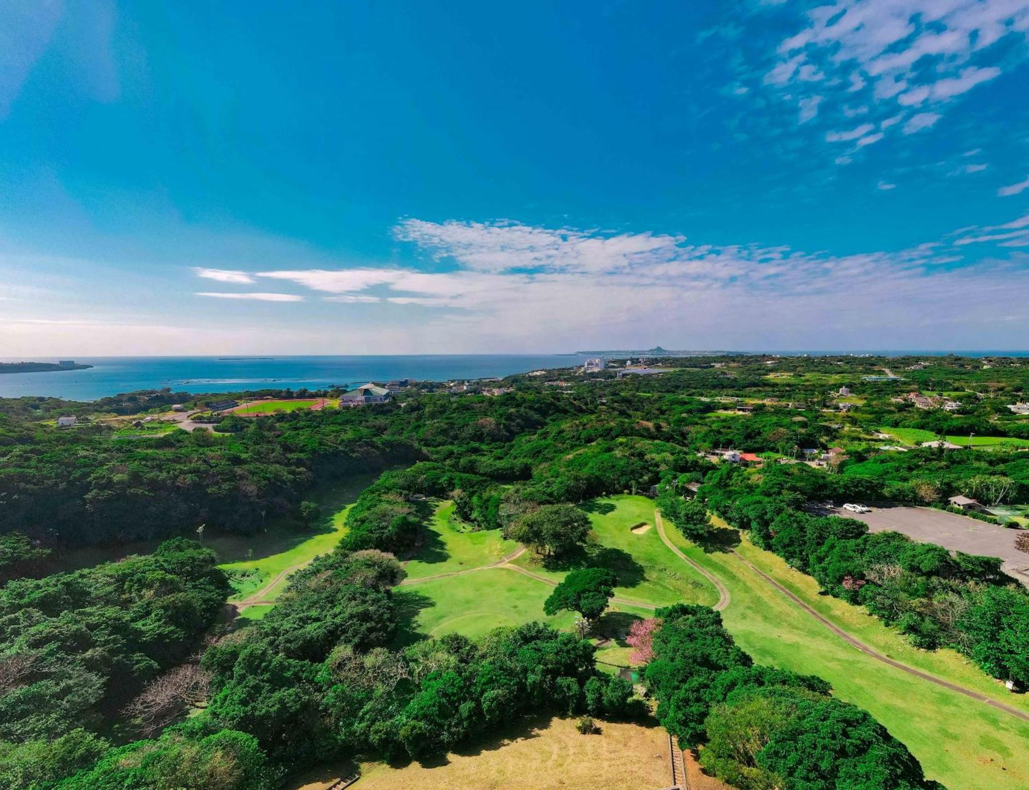 Motobu Green Park And Golf Course Exterior foto