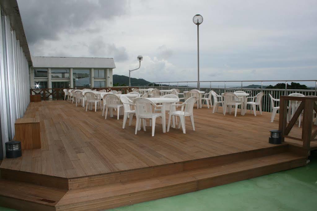 Motobu Green Park And Golf Course Exterior foto